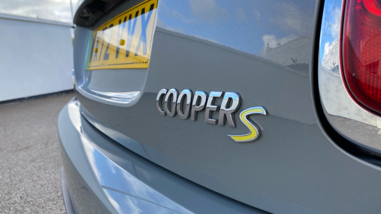 MINI Hatchback 135kW Cooper S Level 2 33kWh 3dr Auto Electric Hatchback